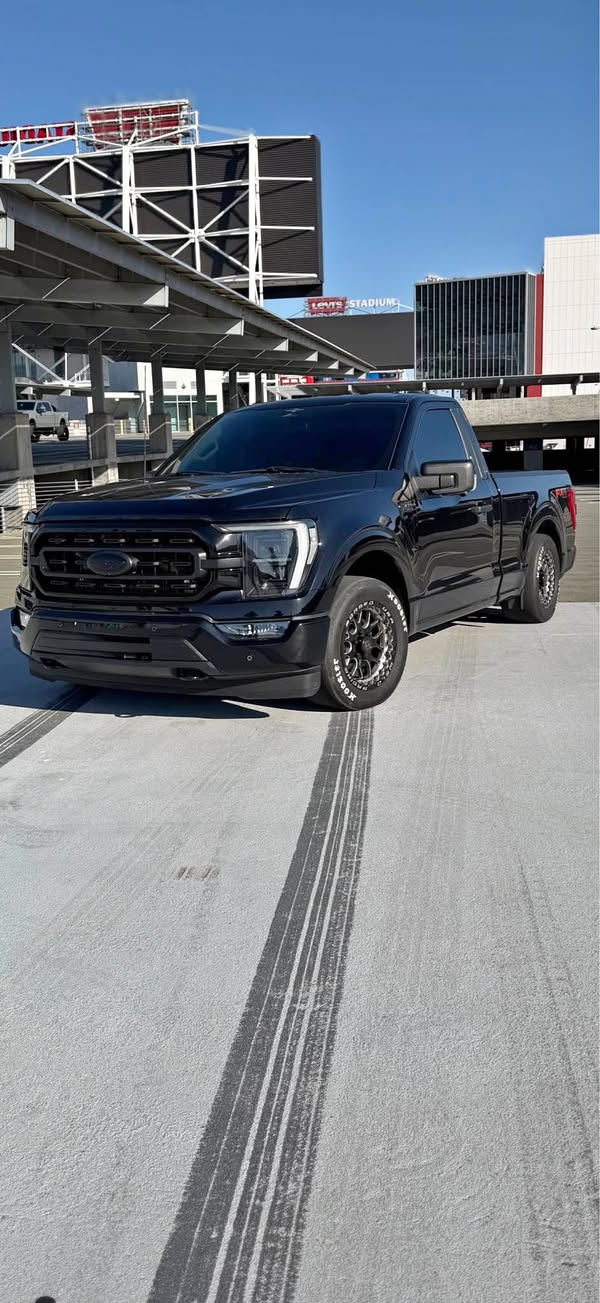 2023 Ford F150 Regular Cab - XLT Pickup 2D 6 1\/2 ft