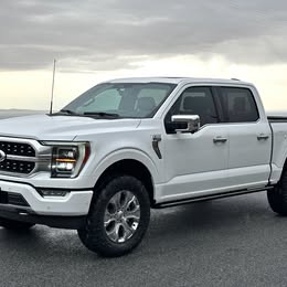 2023 Ford F-150 Platinum SuperCrew Cab 4D