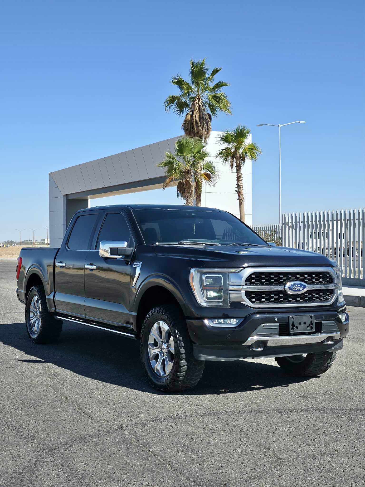 2021 Ford F-150 - Platinum Pickup 4D 6 1\/2 ft