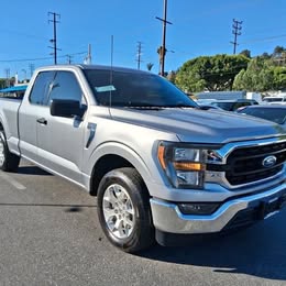 2023 Ford f-150 XLT Truck 4dr