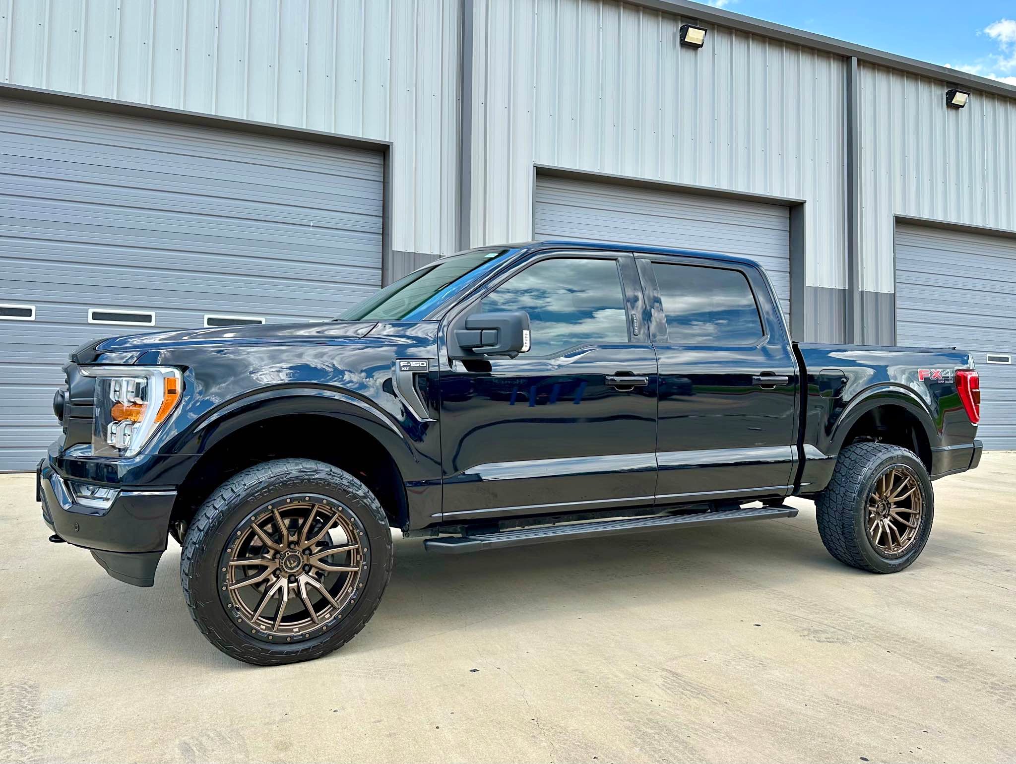 2021 Ford F-150 - FX4 Pickup 4D 5 1\/2 ft