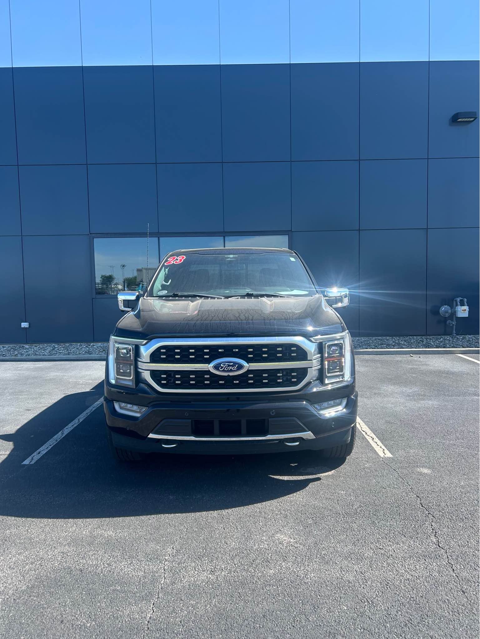 2023 Ford F-150 - Platinum