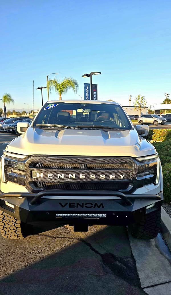 2024 Ford F-150 - Lariat Pickup 4D 5 1\/2 ft