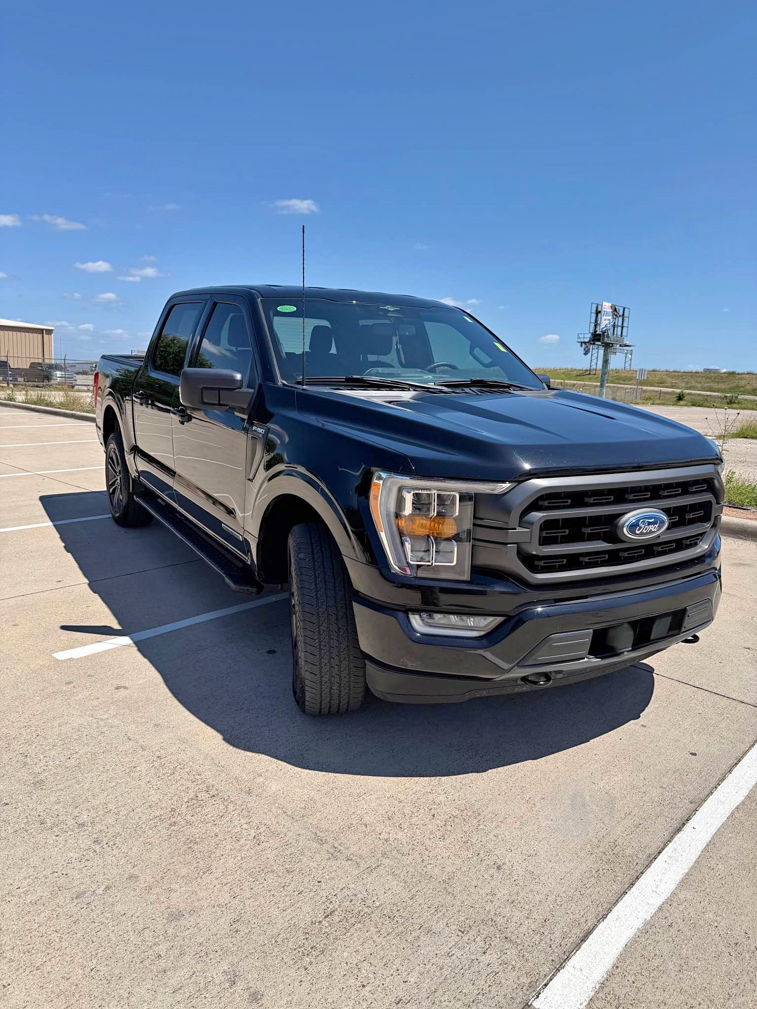 2023 Ford F150 SuperCrew Cab - XLT