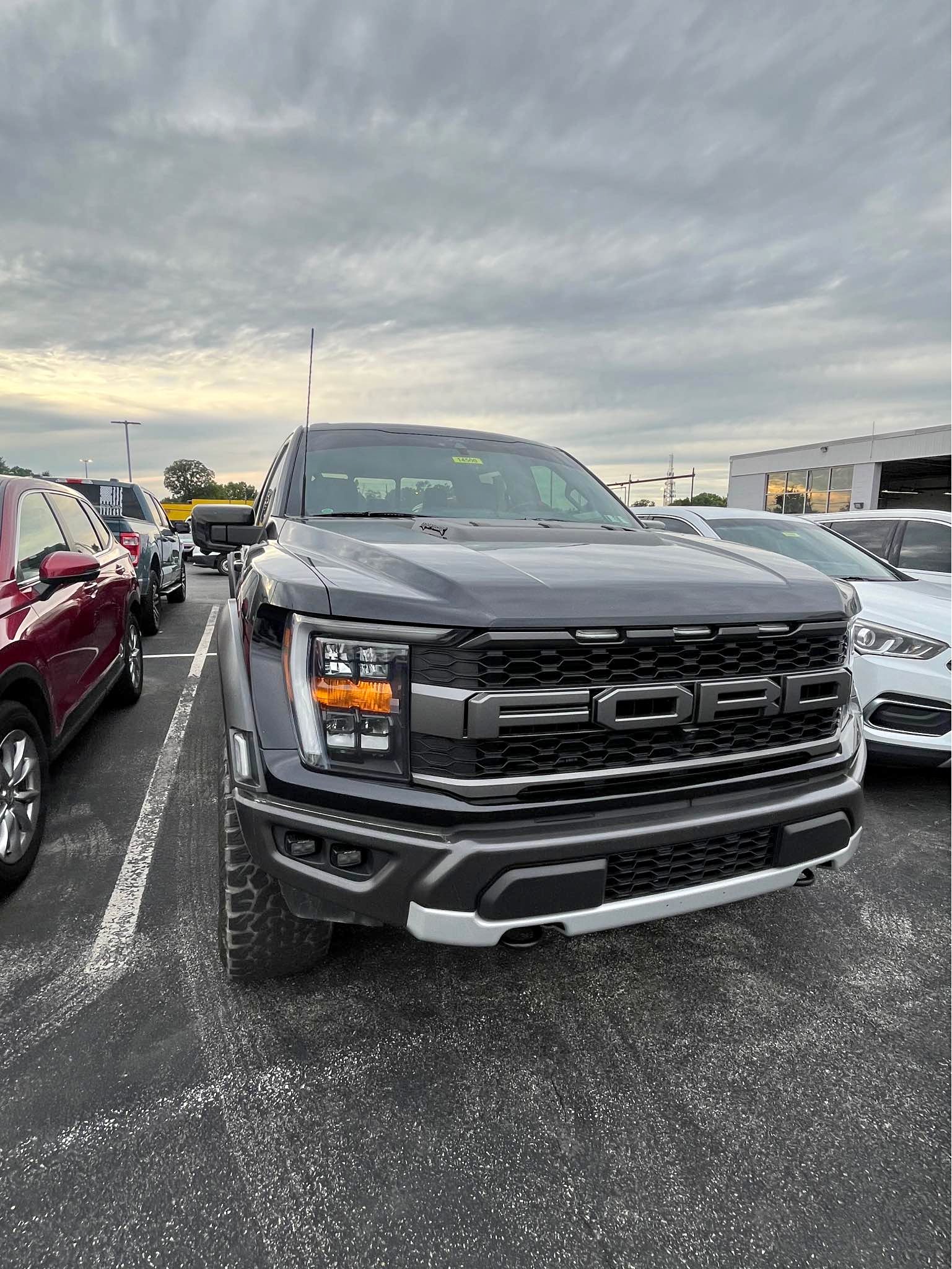 2022 Ford F-150 - Raptor Pickup 4D 5 1\/2 ft