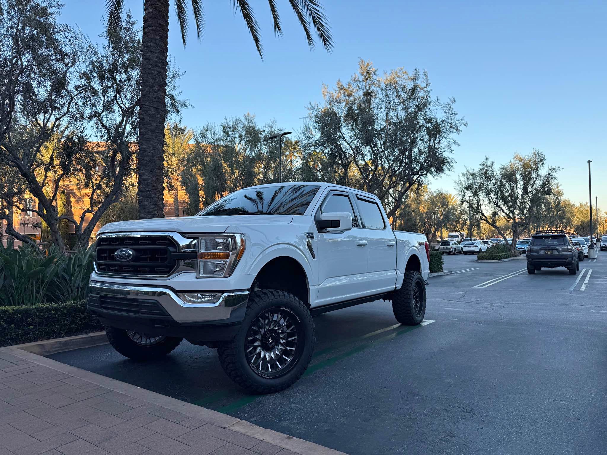 2021 Ford F-150 - XLT Pickup 4D 5 1\/2 ft