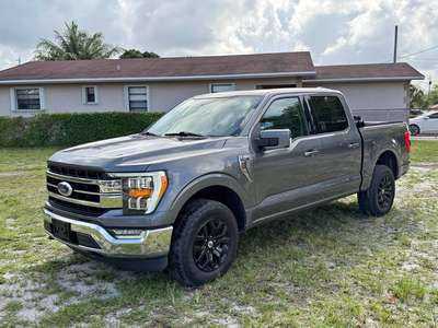 2022 Ford F150 SuperCrew Cab - Lariat Limited Pickup 4D 5 1\/2 ft