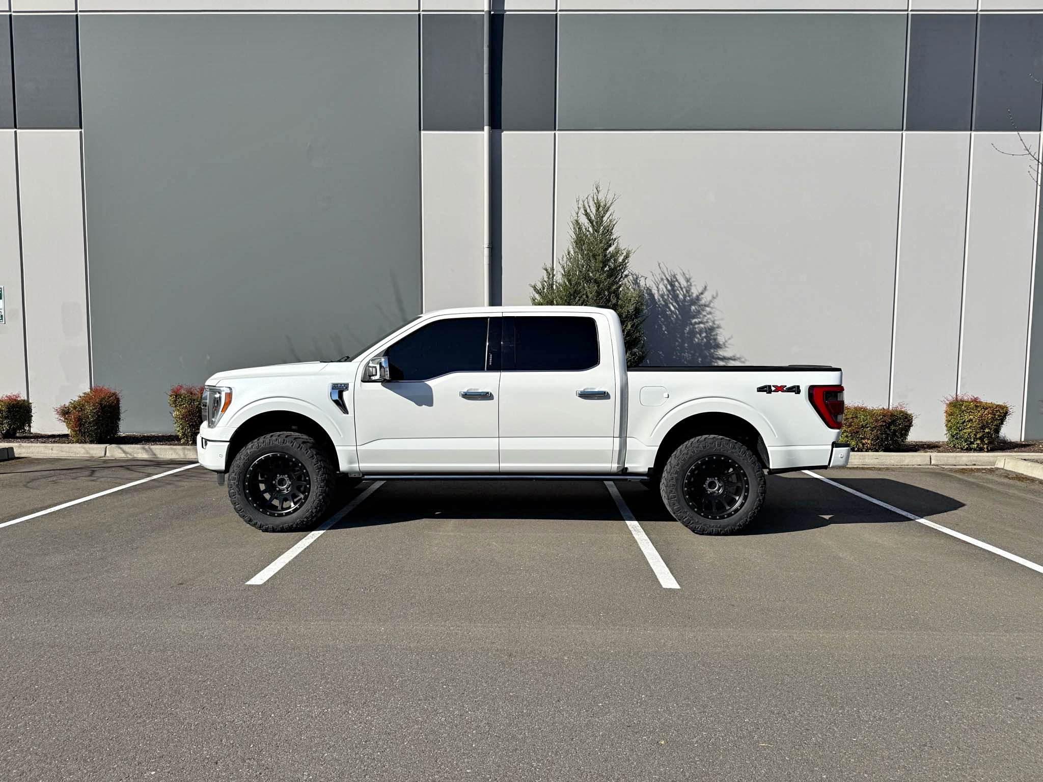 2023 Ford F-150 - Platinum Pickup 4D 5 1\/2 ft