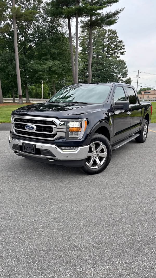 2021 Ford F150 SuperCrew Cab - XLT Pickup 4D 5 1\/2 ft
