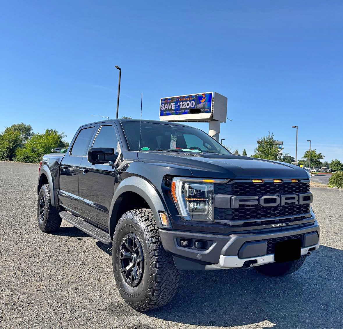 2023 Ford F150 SuperCrew Cab - Raptor Pickup 4D 5 1\/2 ft