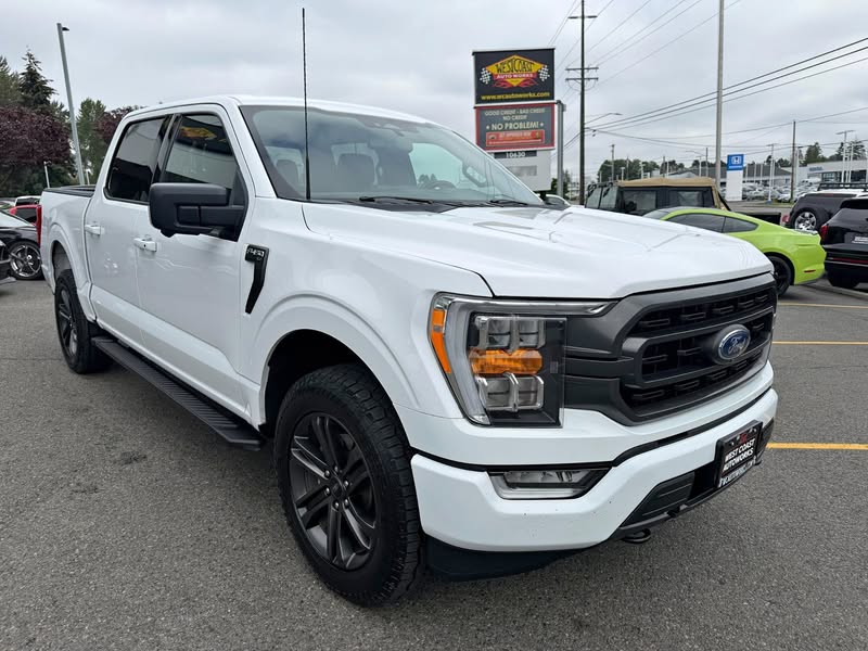 2022 Ford FORD F-150 XLT SUPERCREW (ONE OWNER!)