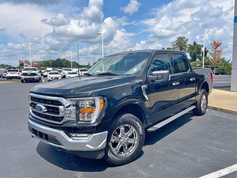 2023 Ford F150 SuperCrew Cab - XLT Pickup 4D 5 1\/2 ft
