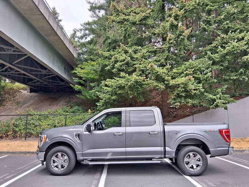2021 Ford F-150 XLT Pickup 4D 5 1\/2 ft