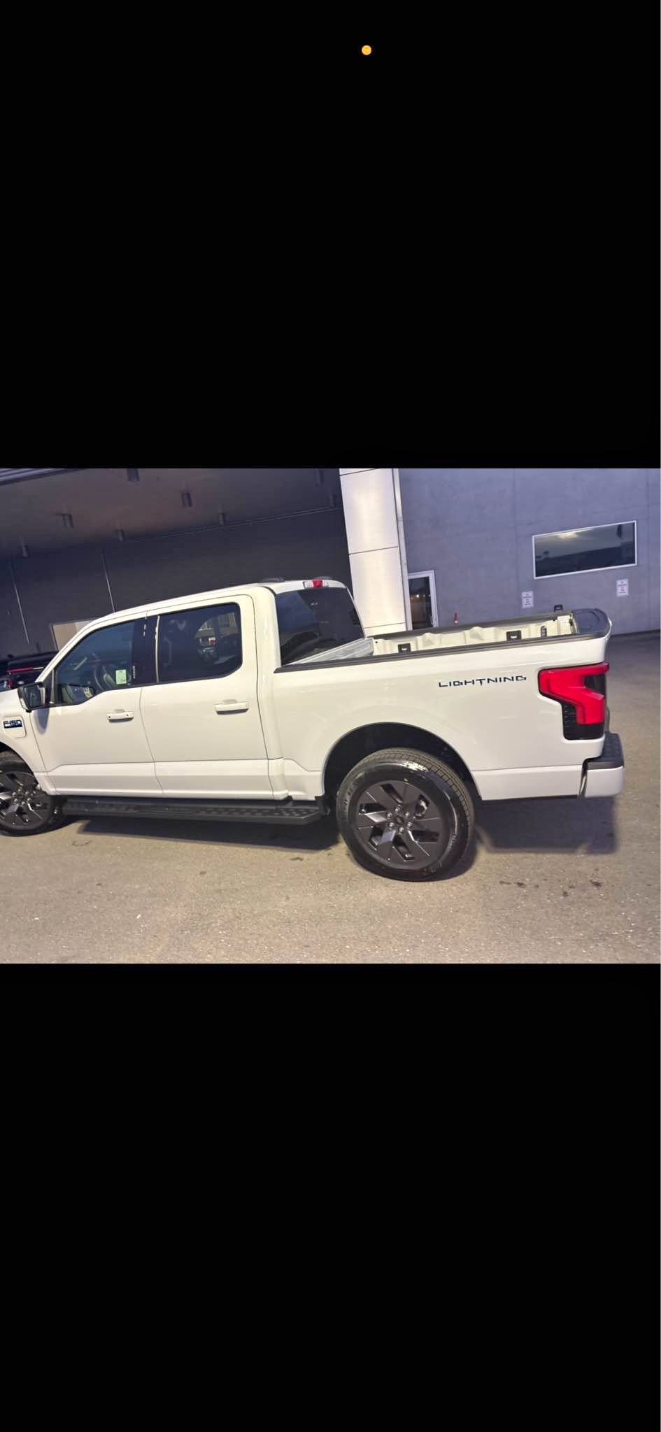 2024 Ford F150 Lightning - Flash