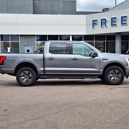 2024 Ford F-150 Lightning LARIAT