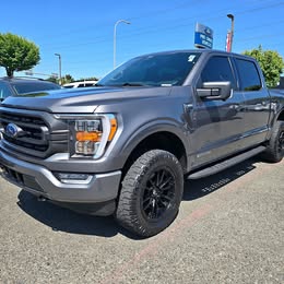 2022 Ford F150 Lightning Lariat