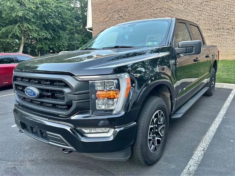 2022 Ford F150 SuperCrew Cab - XLT Pickup 4D 5 1\/2 ft