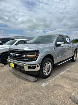 2024 Ford F-150 XLT Pickup 4D 6 1\/2 ft