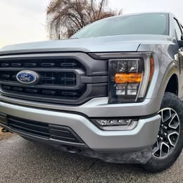 2023 Ford F-150 XLT 2.7L V6 4WD