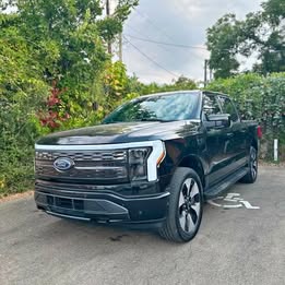 2022 Ford F-150 Lightning Platinum