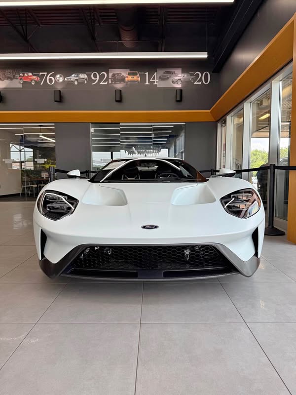 2022 Ford GT - Coupe 2D