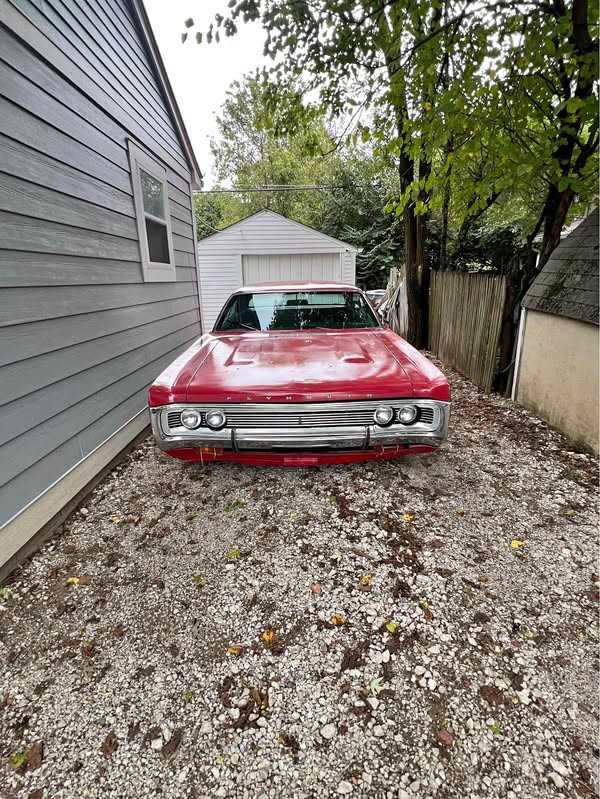 1970 Plymouth fury - 3