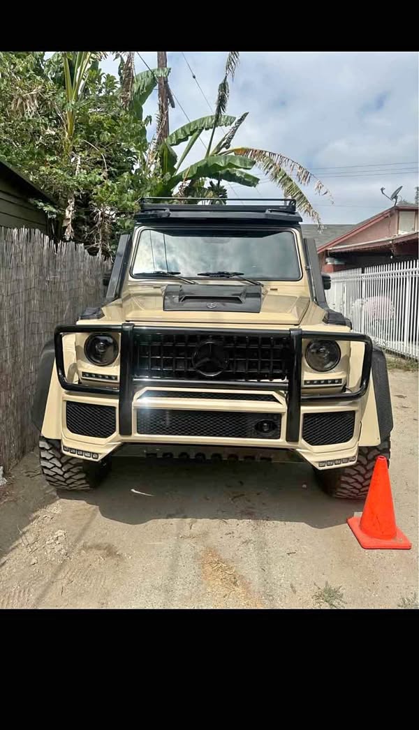 2004 Mercedes-Benz G-Class - G 500 Sport Utility 4D