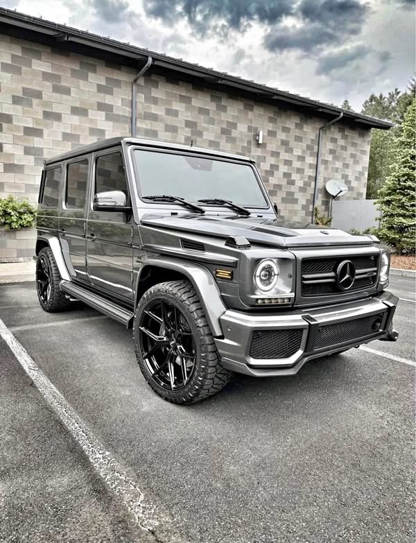 2014 Mercedes-Benz G-Class - G 63 AMG 4MATIC Sport Utility 4D