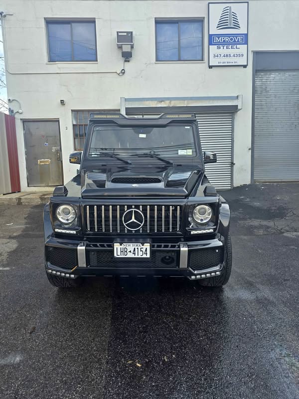 2013 Mercedes-Benz G-Class - G 63 AMG 4MATIC Sport Utility 4D