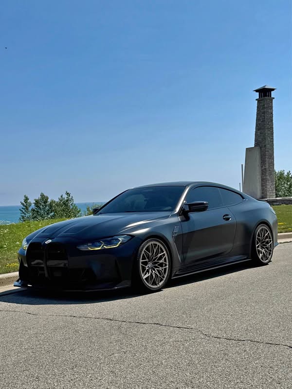 2022 BMW M4 - Competition xDrive Coupe 2D