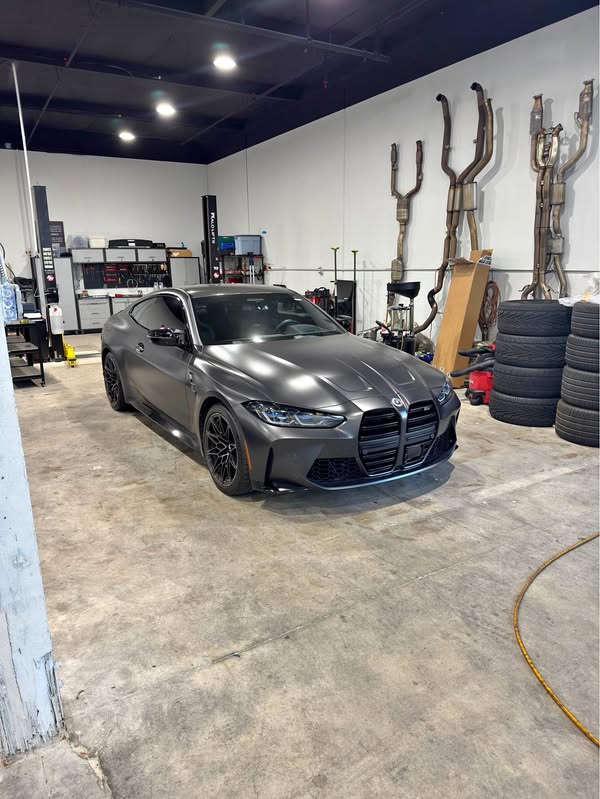 2022 BMW M4 - Competition xDrive Coupe 2D