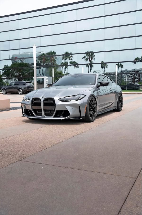 2022 BMW M4 - Competition Coupe 2D