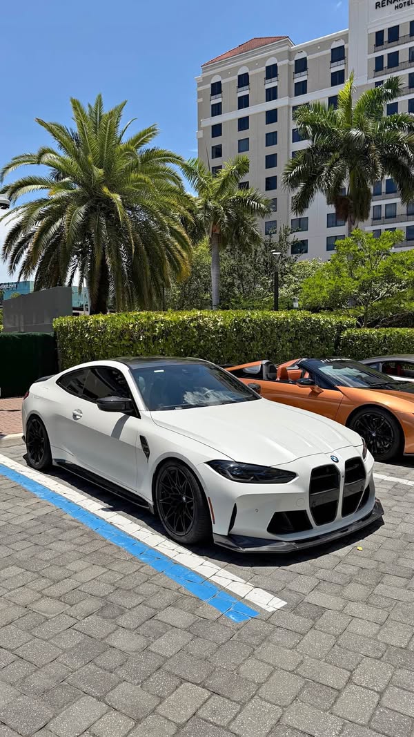 2021 BMW M4 - Competition xDrive Convertible 2D