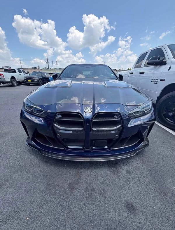 2022 BMW M4 - Competition xDrive Convertible Coupe 2D