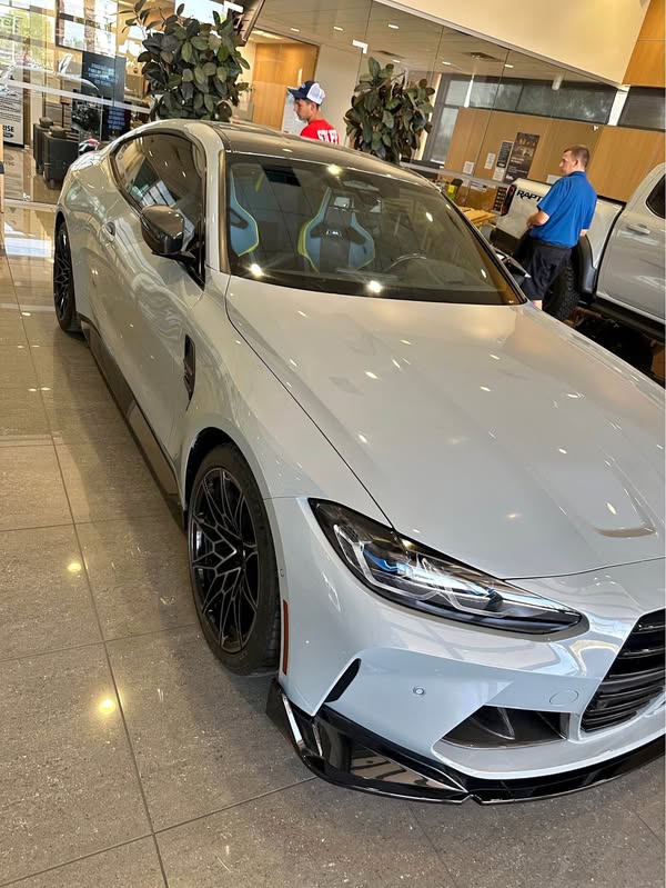 2022 BMW M4 - Competition xDrive Coupe 2D