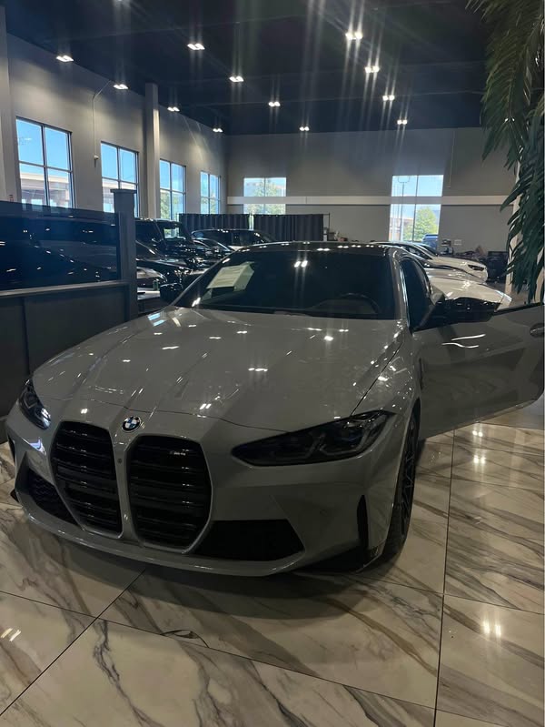 2021 BMW M4 - 2 Dr  Coupe