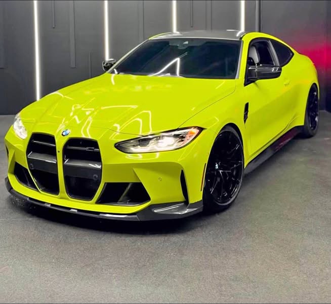 2022 BMW M4 - Competition Coupe 2D