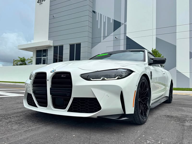 2022 BMW M4 - Coupe 2D