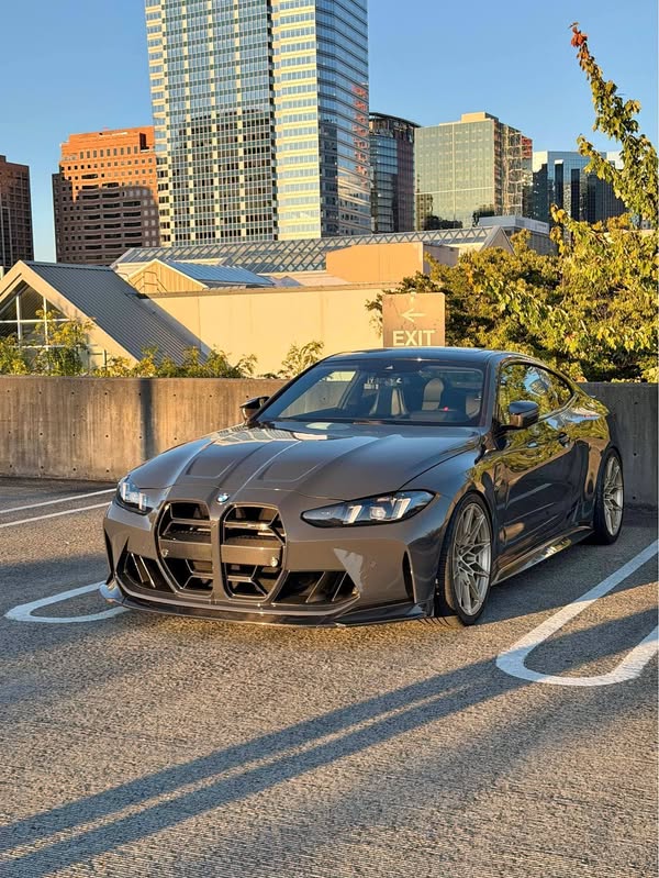 2022 BMW M4 - Competition xDrive Coupe 2D