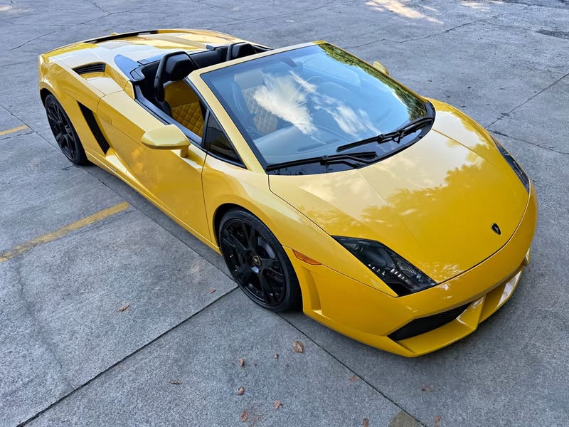 2011 Lamborghini Gallardo - LP 560-4 Spyder Convertible 2D