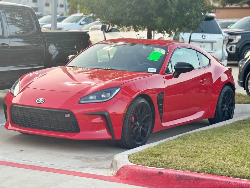 2025 Toyota GR86 - Manual transmission
