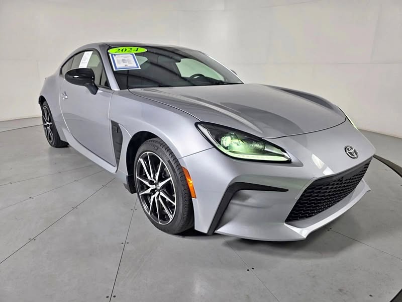 2024 Toyota gr86 base rwd - s62418a