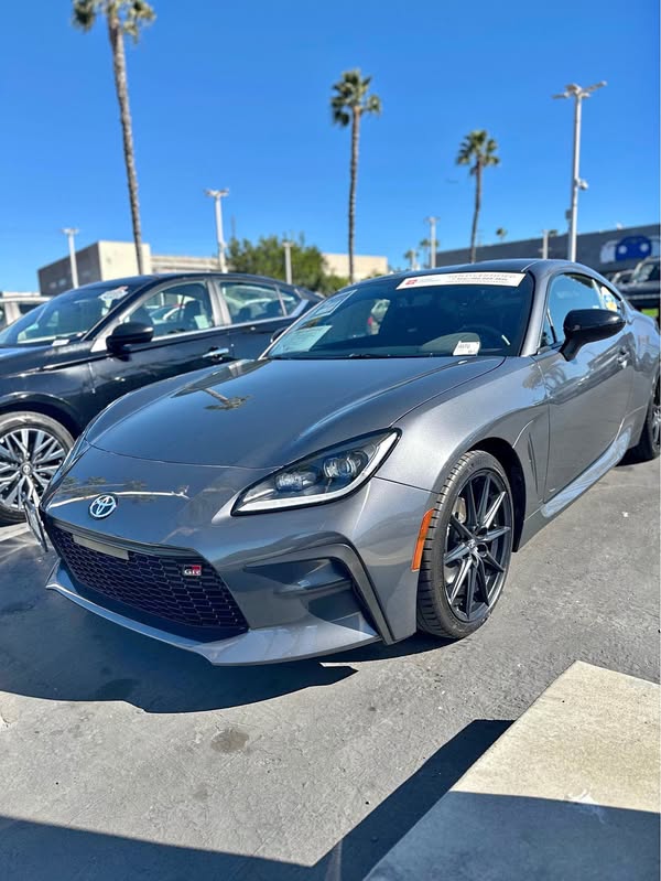 2024 Toyota GR86 - Premium
