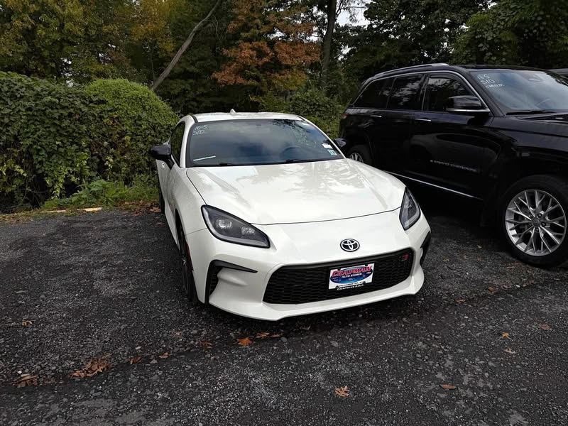 2025 Toyota GR86 Coupe 2D