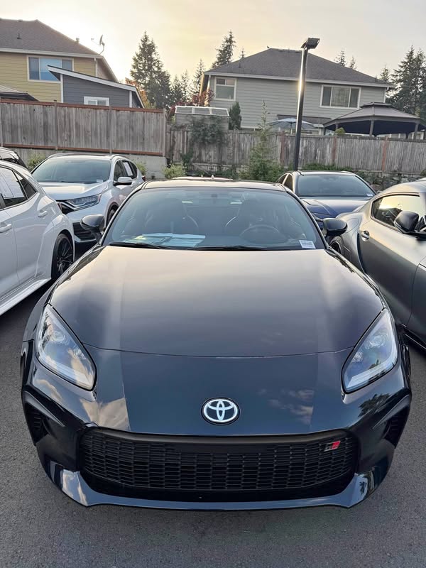 2025 Toyota GR86 - Premium
