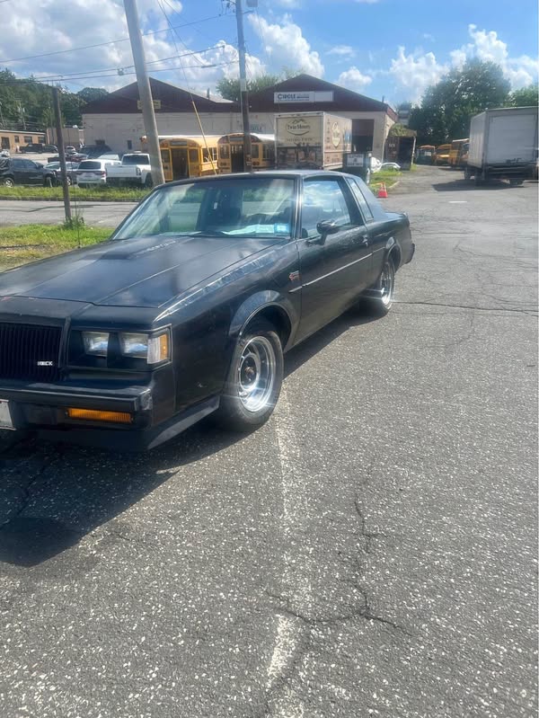 1987 Buick Grand national  - Go