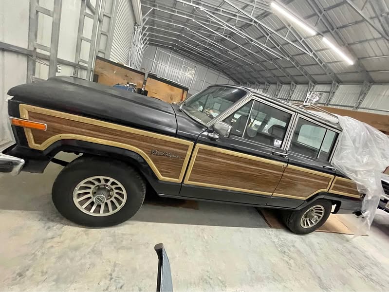 1988 Jeep Grand Wagoneer
