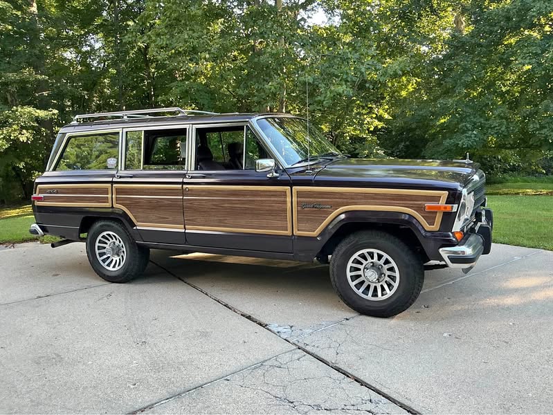 1989 Jeep Grand Wagoneer-Survivor!