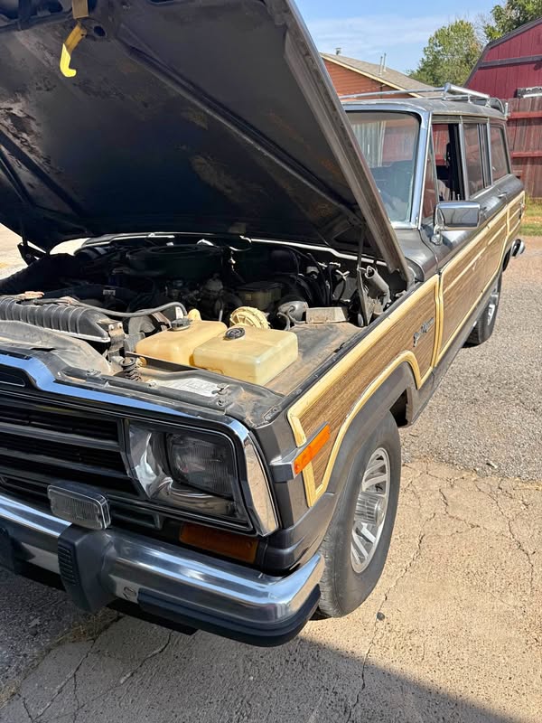 1990 Jeep Grand Wagoneer - Sport Utility 4D