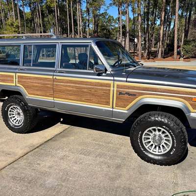1991 Jeep Grand Wagoneer - Classic
